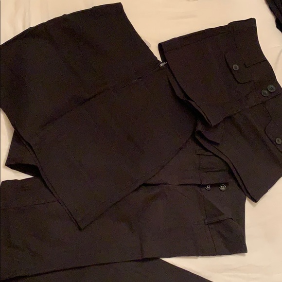 Pants, shorts, and skirt - Picture 1 of 13